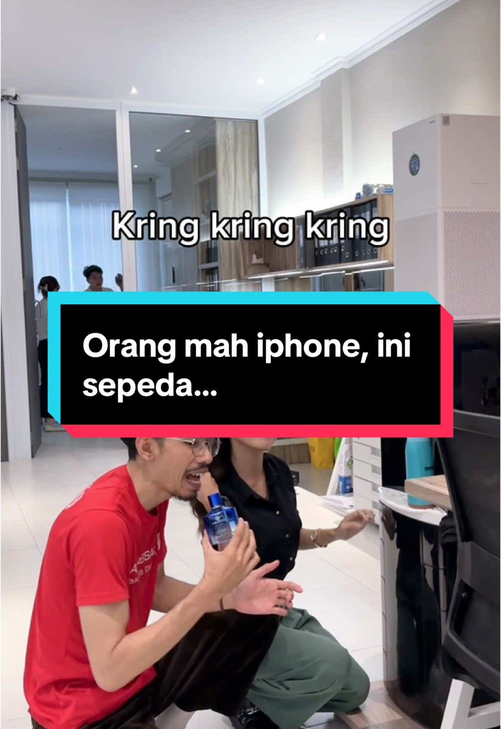 Om senang, om bayar….😅 #sambunglagu #sambunglirik #sambunglagungakak #fyp #kringkringkringadasepeda 