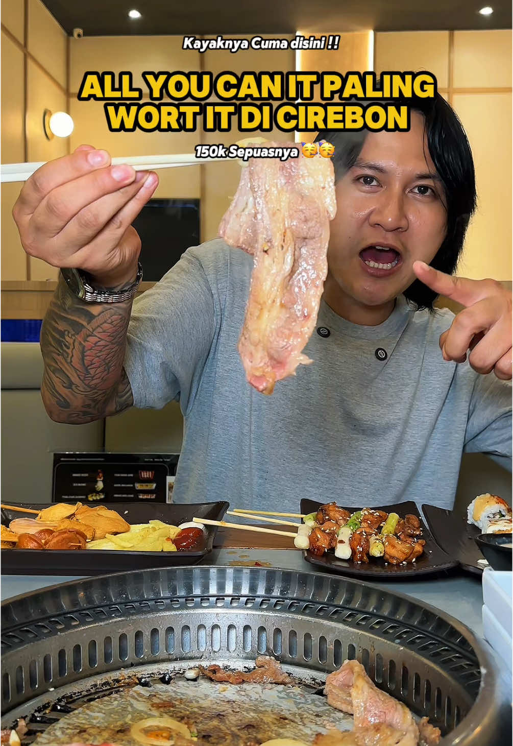 Kayak nya Cuma Disini deh , All You Can Eat Paling Wort Itu Di Cirebon, 150k bisa ngambil Sepuasnya 🥳 . Terus Mereka juga Lagi Ada Promo Yang Menaeik Gais : “ Promo Mashu MeiRiahh 5.5 “ - Ber 2 diskon 5% - Ber 4 diskon 10% Syarat & ketentuan - promo berlaku 5-31 Mei 2025 - tidak berlaku kelipatan - tidak berlaku split/pisah bill - berlaku untuk paket standard,premium, Wagyu & ultimate - paket tidak berlaku untuk paket anak - wajib follow Instagram @mashu_crb & upload story IG tag IG : @mashu_crb _________________________ 📍Jln.tuparev No.20 kota Cirebon  ☎️ Reservasi +62 818-1869-0907 . #kulinersimamank#kulineran#allyoucaneat 