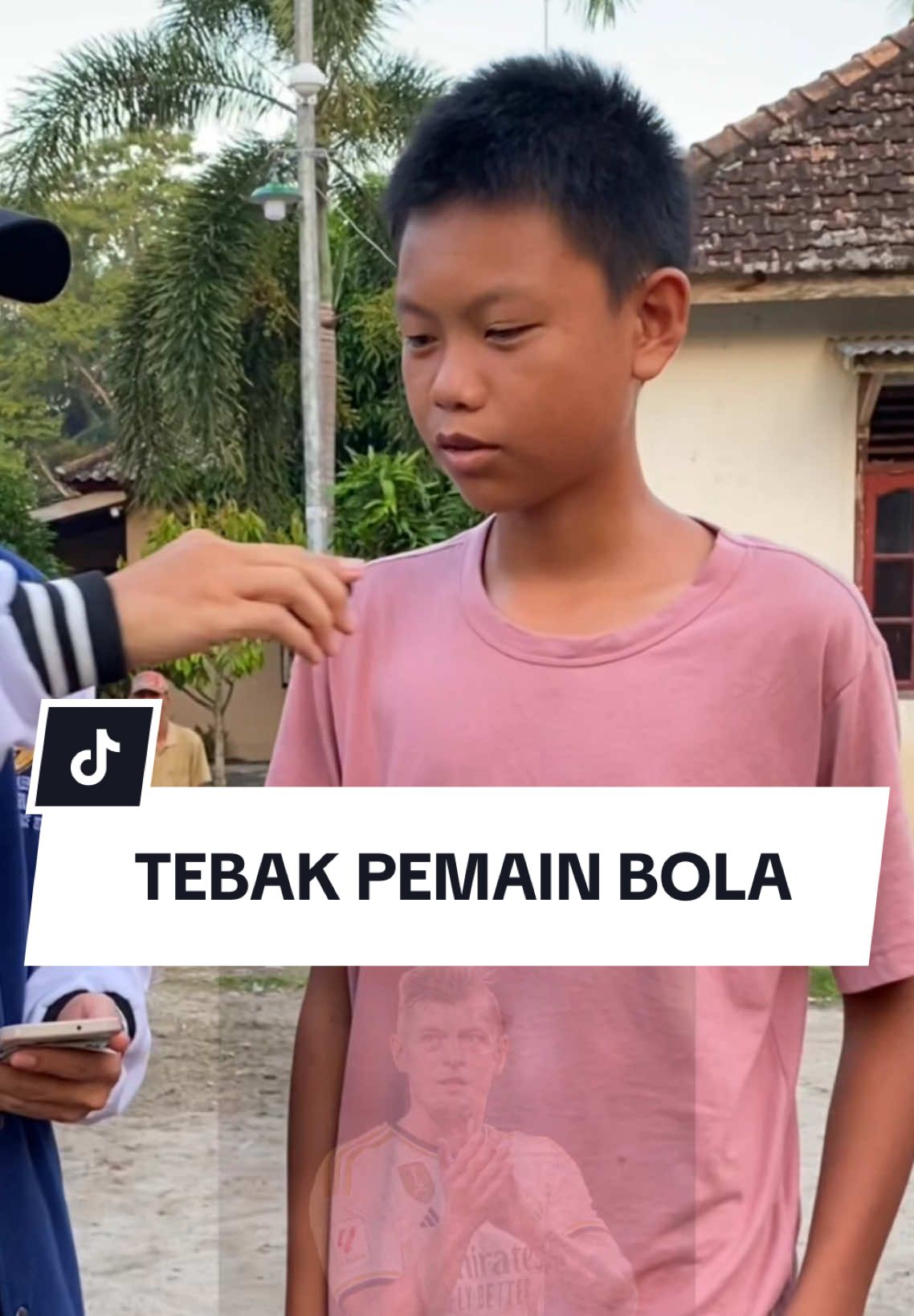 Pemain bola yang tidak ada huruf A nya #tebakpemainbola #pemainbola #fypage 