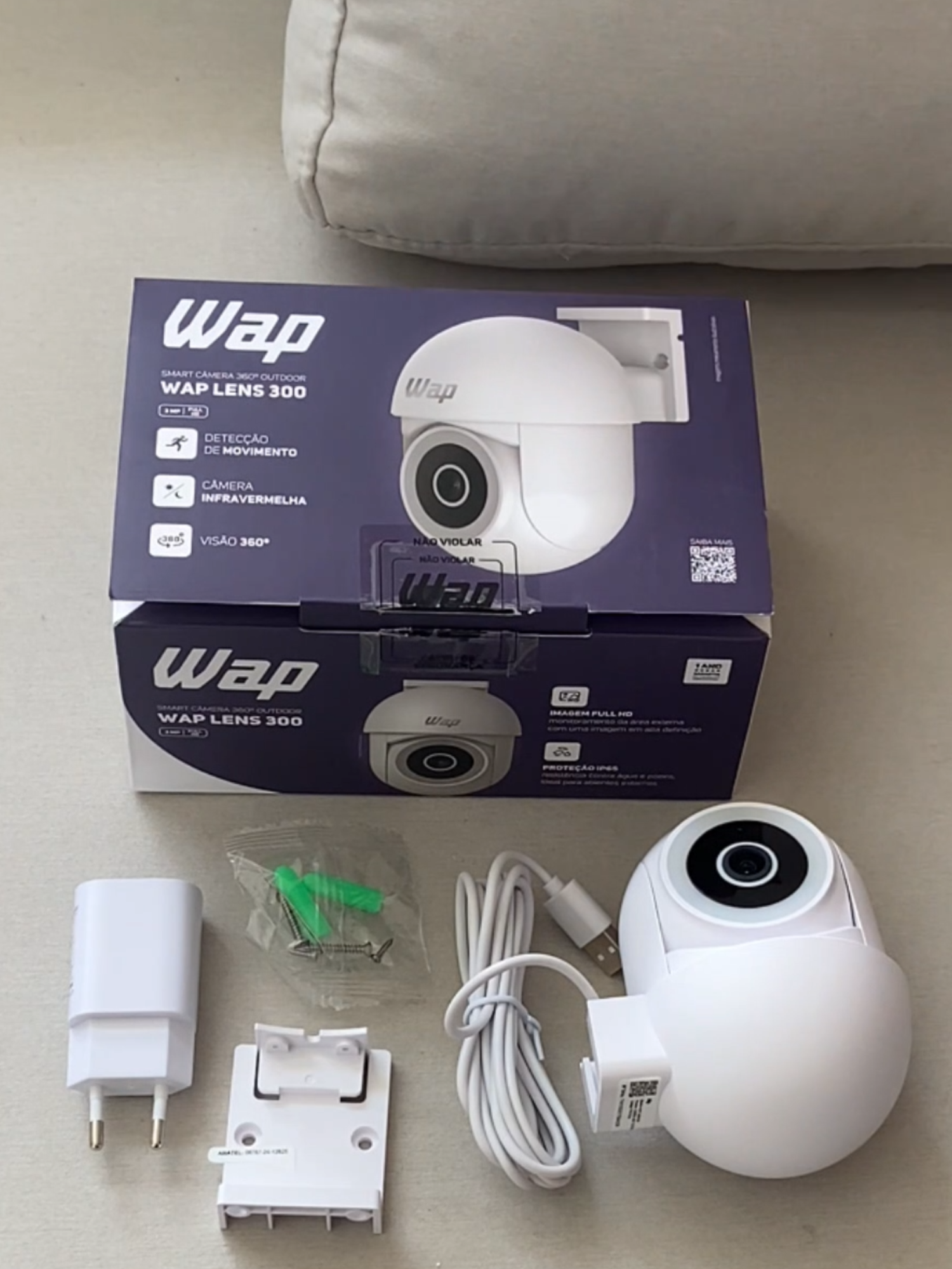 Vamos de unboxing da câmera de segurança LENS 300? ✨ Você pode ter mais segurança na sua casa de um jeito prático, confira e garanta o seu!