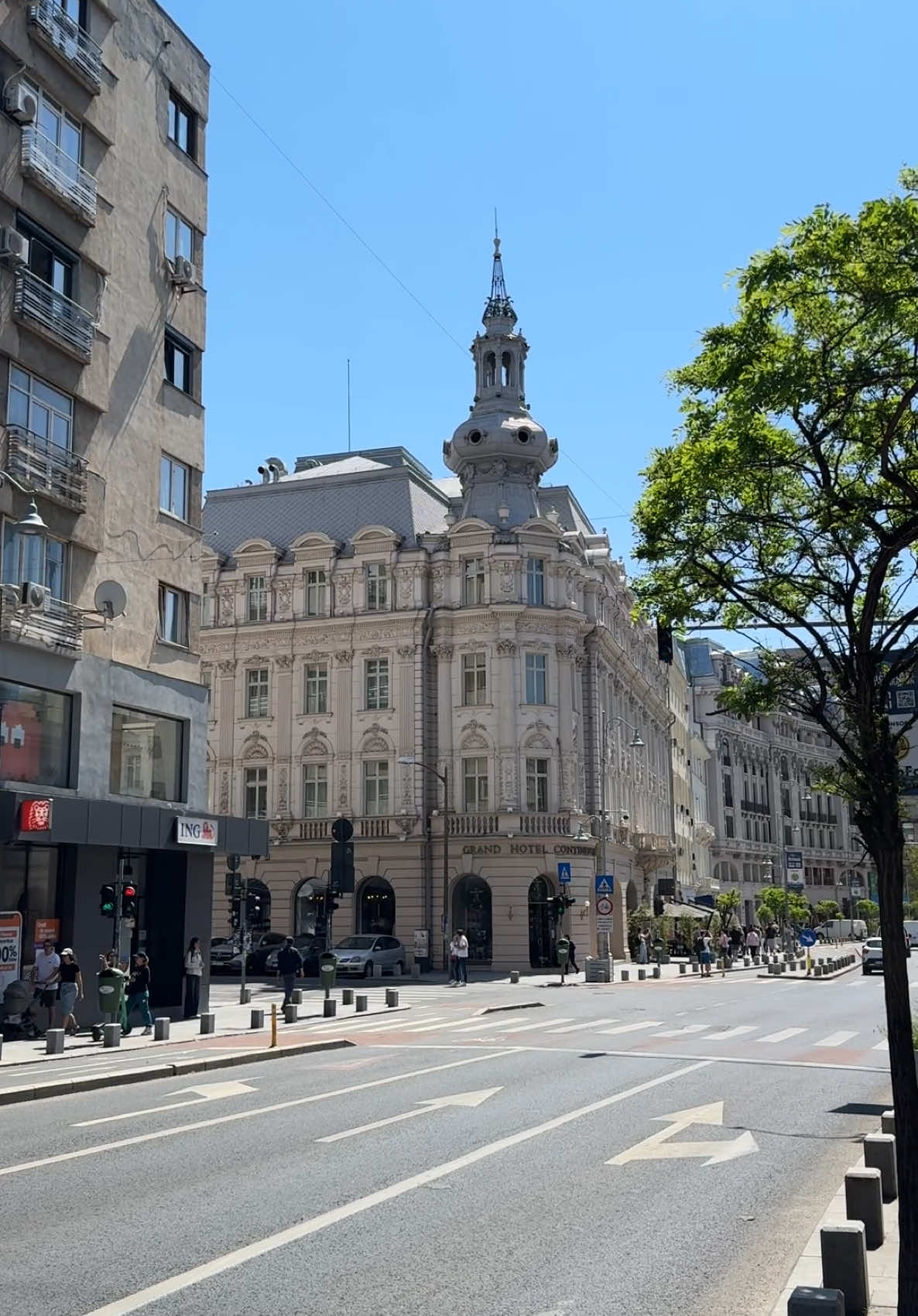 Calea Victoriei is where Bucharest truly comes alive—lined with history, elegance, and a timeless charm that captures the spirit of the city. 😍🏛️✨ #bucharest #bucuresti #bucurestiromania🇷🇴 #romania #romania🇷🇴 #bucharestromania🇹🇩 #bucharestoldtown #visitbucharest #romaniatiktok #bucuresti🇷🇴 #bucharestguide #bucharesttravel #București #bucurești🇷🇴 #bucureștiromania 