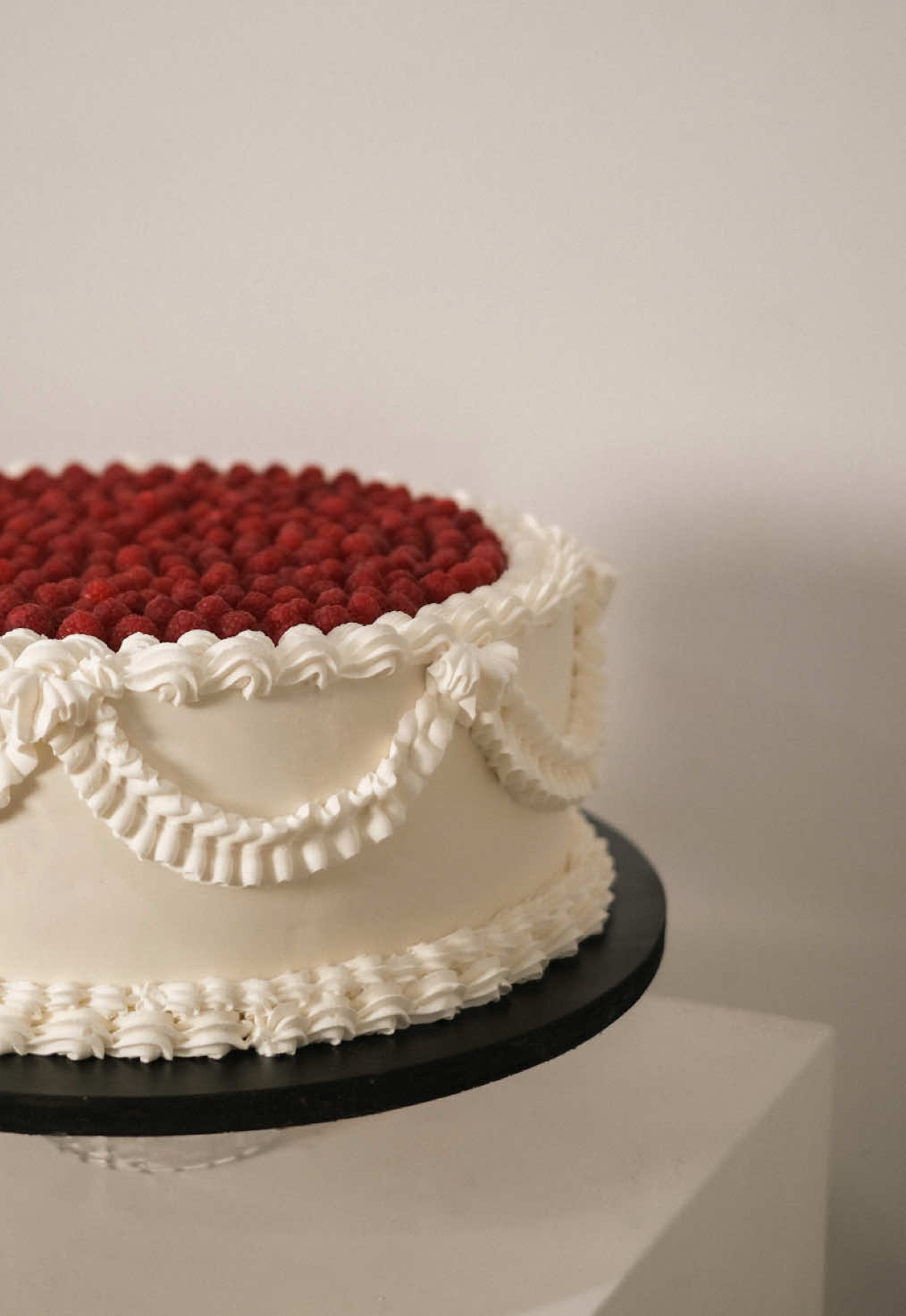 pov: making your dream raspberries cake (more on ig: ivy.byivoire)  #italiancake #birthdaycake 