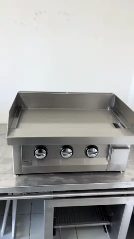 Chapeira 100% aço inox 304. Inclusive a área de trabalho 