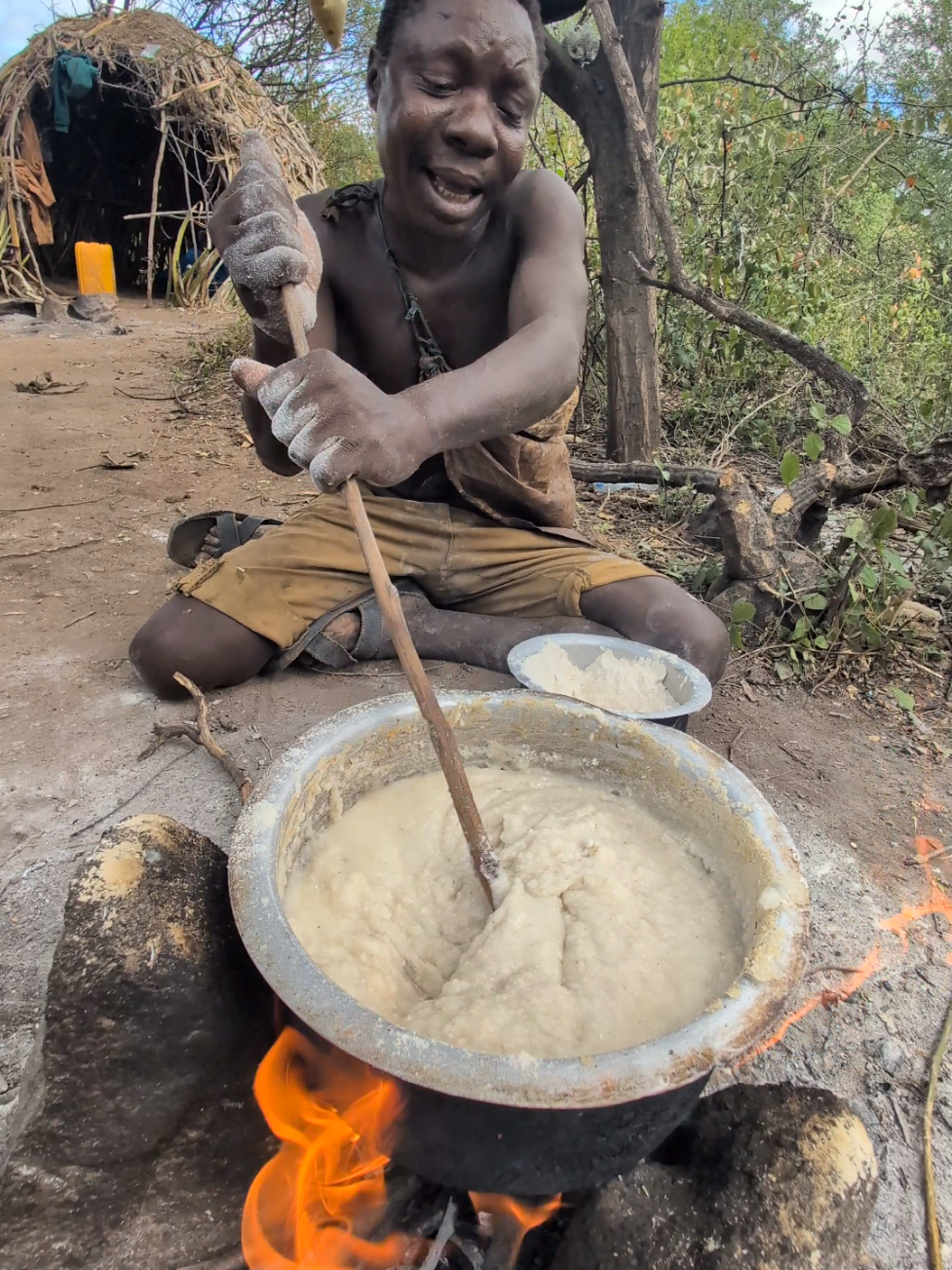 Hadzabe Chabaa Cooking Ugali😋😱 very Amazing Today #africa #animals 
