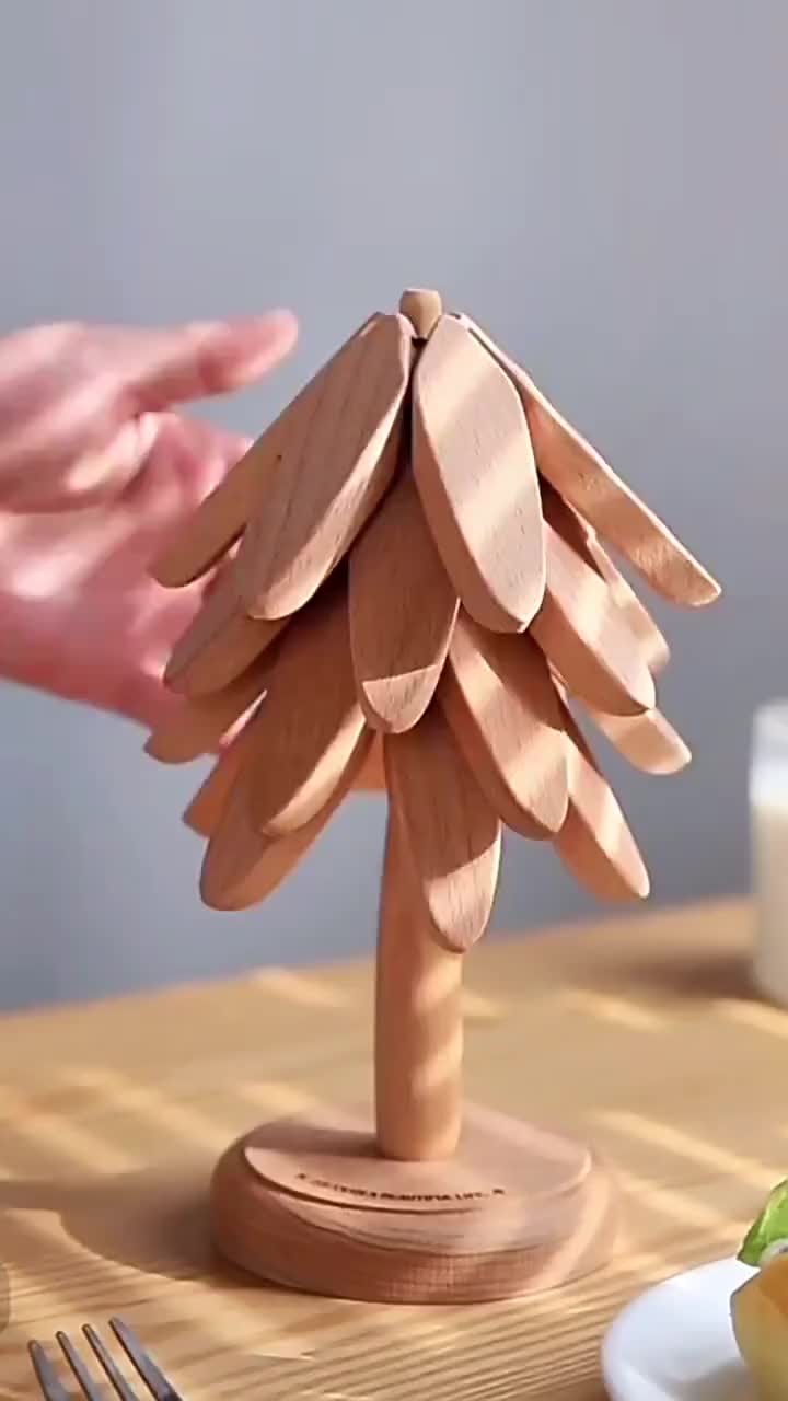🌳Tree Design Stand Wooden Trivets🌲#WalnutWoodMagic #HeatResistantEssentials #EcoChicLiving #TabletopGoals #TikTokMadeMeBuyIt #SustainableDecor #KitchenHacks #WoodenDesign #HotPotEssentials #DinnerPartyVibes