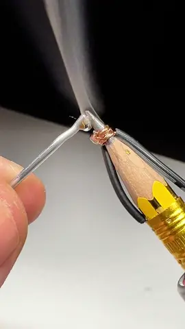 🔥 DIY Soldering Iron: Ready for Emergencies! Do you need to make a soldering iron but don't have a soldering iron handy? In this video I show you how to make a DIY soldering iron with simple and easily available materials, ideal for emergency situations. In just a few steps, you can assemble a functional device for small electronic repairs.​ #DIY #DIYSolderer #Emergency #Electronics #BrilliantHack #ForYou #foryoupage