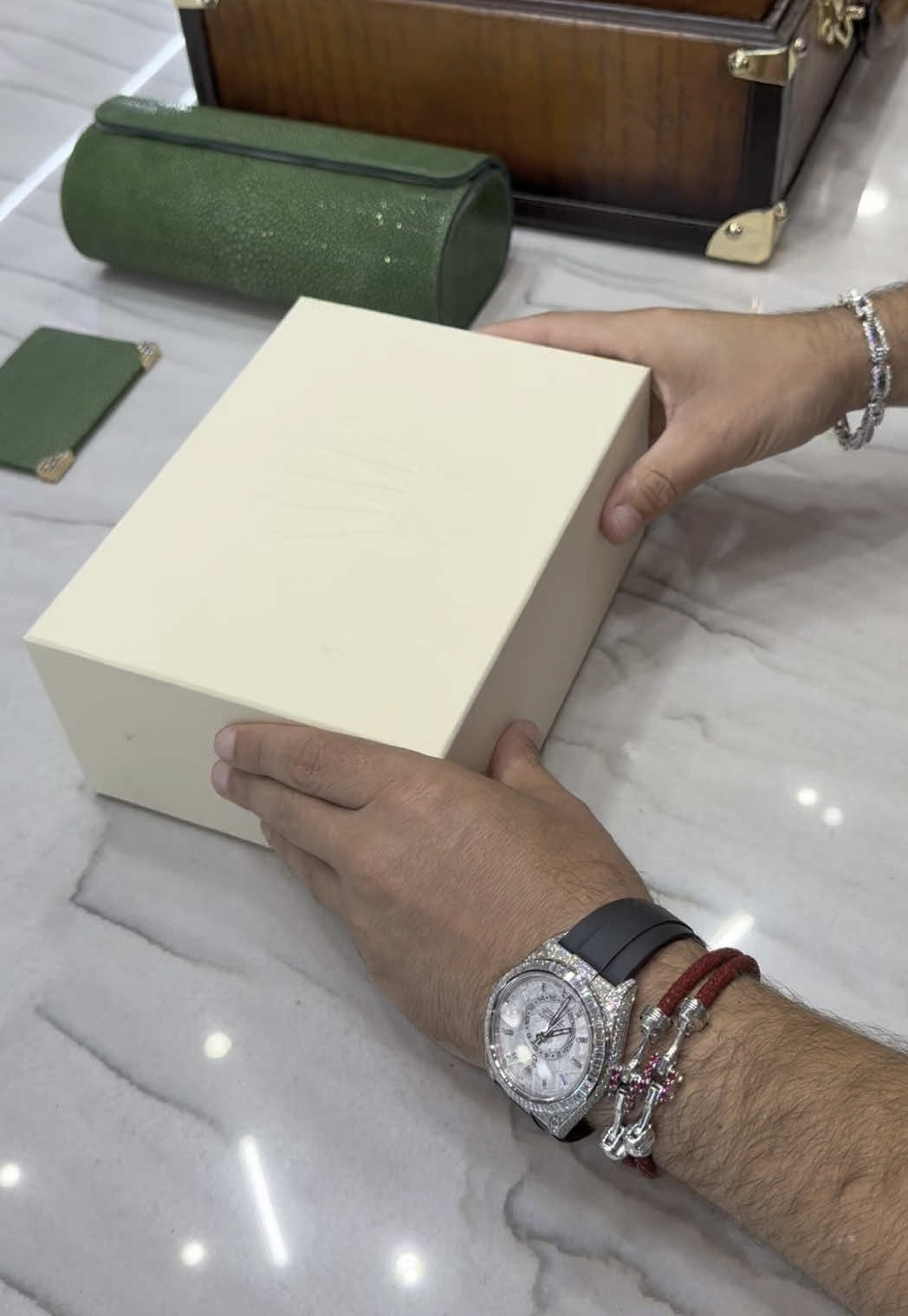 Unboxing #Rolex #DayDate 40 - Yellow Gold Ombré Green Dial 