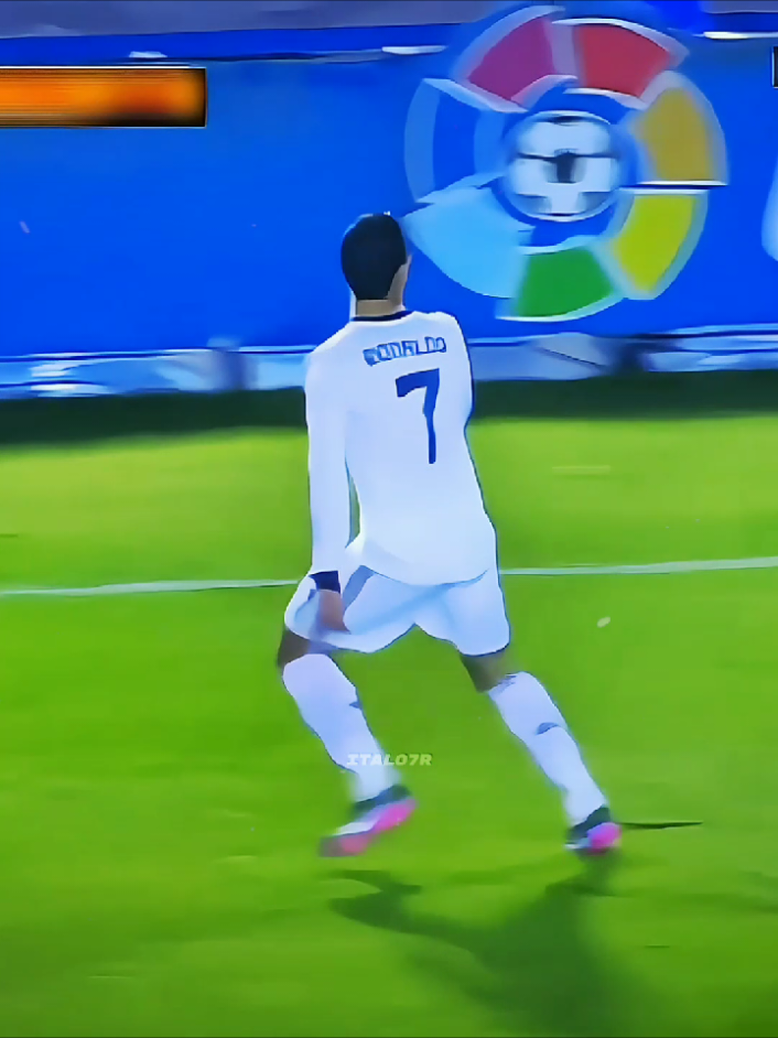 Ronaldo with one eye and lethal☠️ #cristianoronaldo #edit #ronaldoprime #cr7goat🐐 #ronaldo7 #footballedit #foruyou #fpy #ronaldo 