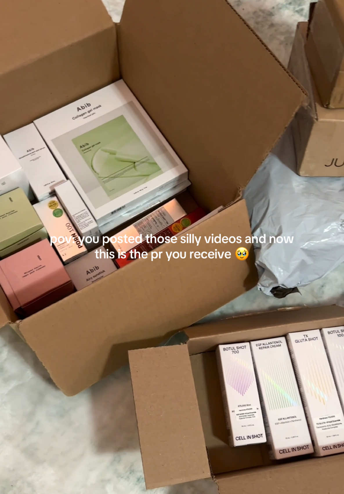 i encourage you guys to keep posting and don't give up!! i received all this pr in a month while having around 1k followers 🫶 #pr #prpackage #prunboxing #skincare #skincarepr #smallinfluencer #microinfluencer #haul #prhaul #beauty #makeup