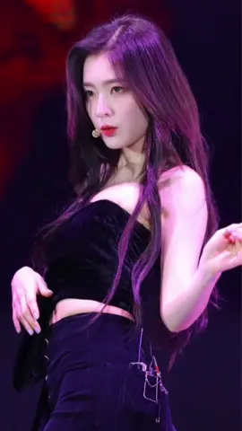 #irene #redvelvet #baejoohyun  Bây giờ lời xin lỗi cũng mất em rồi Đại dương tối không ngọn đèn đưa lối 😵