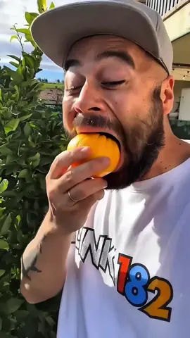 The fruit is so strange #xuandongvlog #sour #asmr #tea #magic 