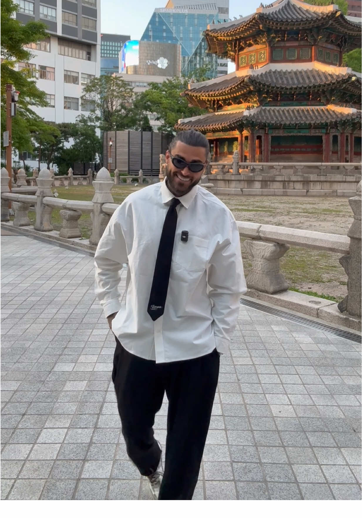 Outfit of the night / @ERRØNÉ ! #outfit  #OOTD  #TikTokFashion  #errone  #southkorea 