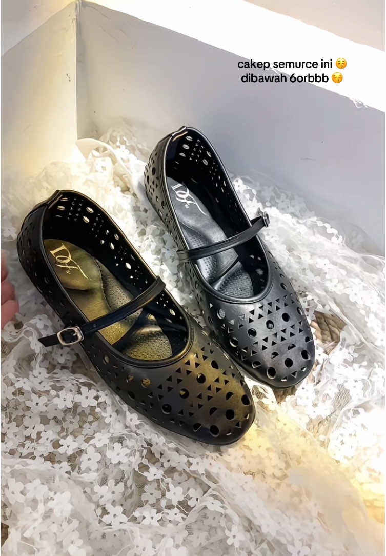 #flatshoes #flatshoescantik #flatshoeswanita #flatshoesmurah 