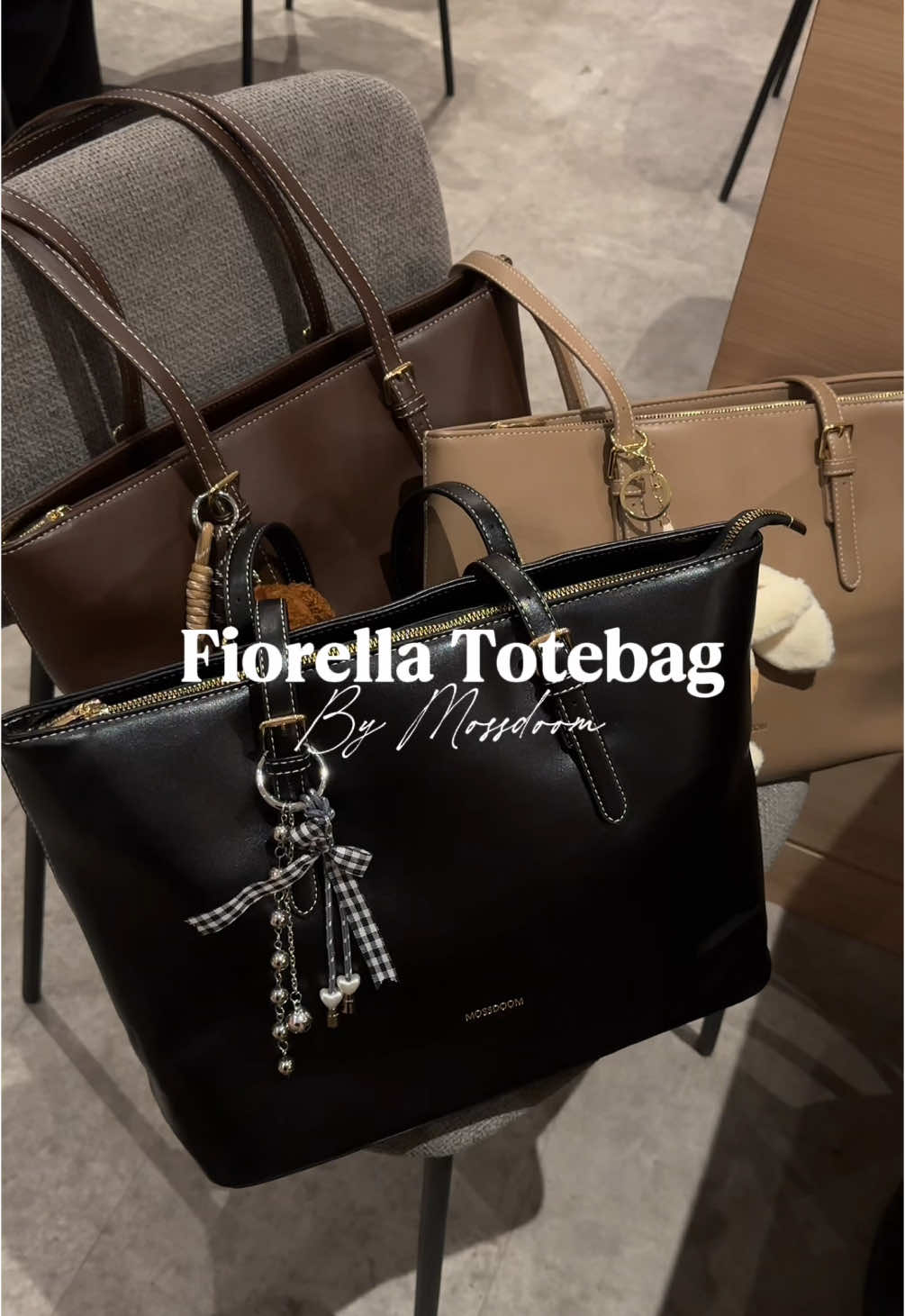 Favourite totebag 🫶🏻🍂🤎 @MOSSDOOM  #totebag #totebagaesthetic  #mossdoom #mossdoomindonesia #mossdoomshoulderbag 