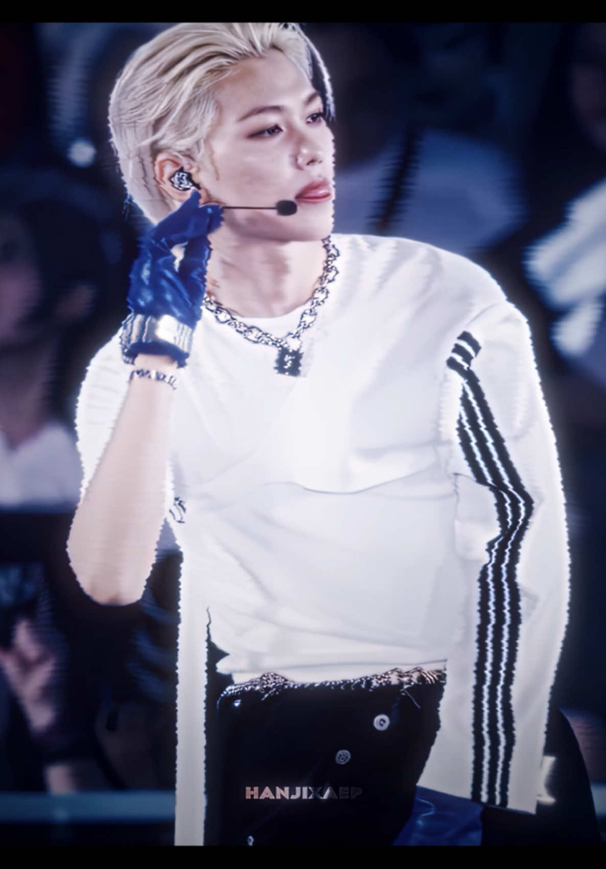 imagine a cool caption idk 🤙🏼 • Ib: @𝐢𝐬𝐚𝐚 ~`₍ ˃̣₎´~  • [ #alterunit #𝘼𝙪𝙧𝙖𝙜𝙧𝙤𝙪𝙥 #𝙫𝟯𝙣𝙪𝙨𝙜𝙧𝙥 #lurkgrp #heydaygrp #felix #felixedit #skz #straykids #straykidsedit #skzedit #fyp #kpop #trending #viral ]