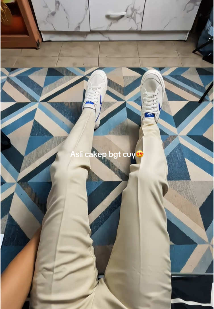 Obat gantengmu😍🤙 #belanjaditiktoklagi #celanacinospanjang 