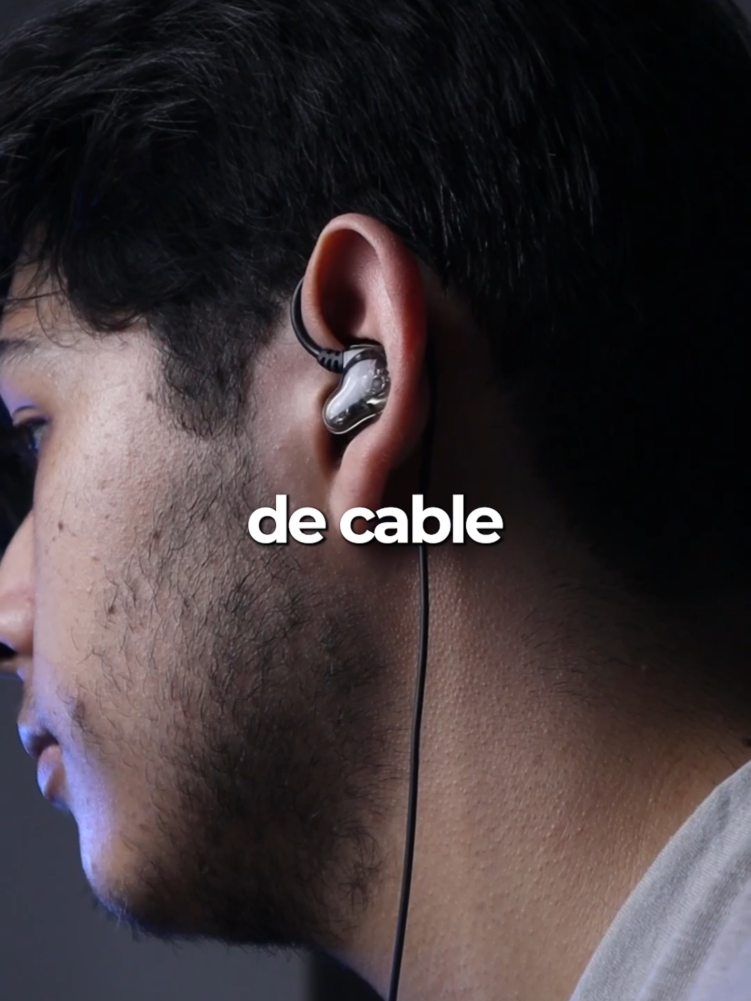 🎧✨ ¡Experimenta la perfección del sonido en cada nota! ✅ Alta fidelidad Hi-Fi: Doble bobina para una calidad de audio superior, con graves potentes y agudos definidos. 🔊🎶 ✅ Manos libres: Contesta llamadas fácilmente con un solo botón. 📞🙌 ✅ Botón multifunción: Controla música, volumen y asistente de voz sin tocar el celular. 🎵🗣️ ✅ Diseño ergonómico: Comodidad total para largas sesiones de uso. 💼🎧 ✅ Cable tipo cordón: Más resistente y sin enredos. 🧵🔗 #AudífonosHiFi #SonidoPremium #Ergonomía #AltaFidelidad #MúsicaConEstilo #ManosLibres #AudioProfesional
