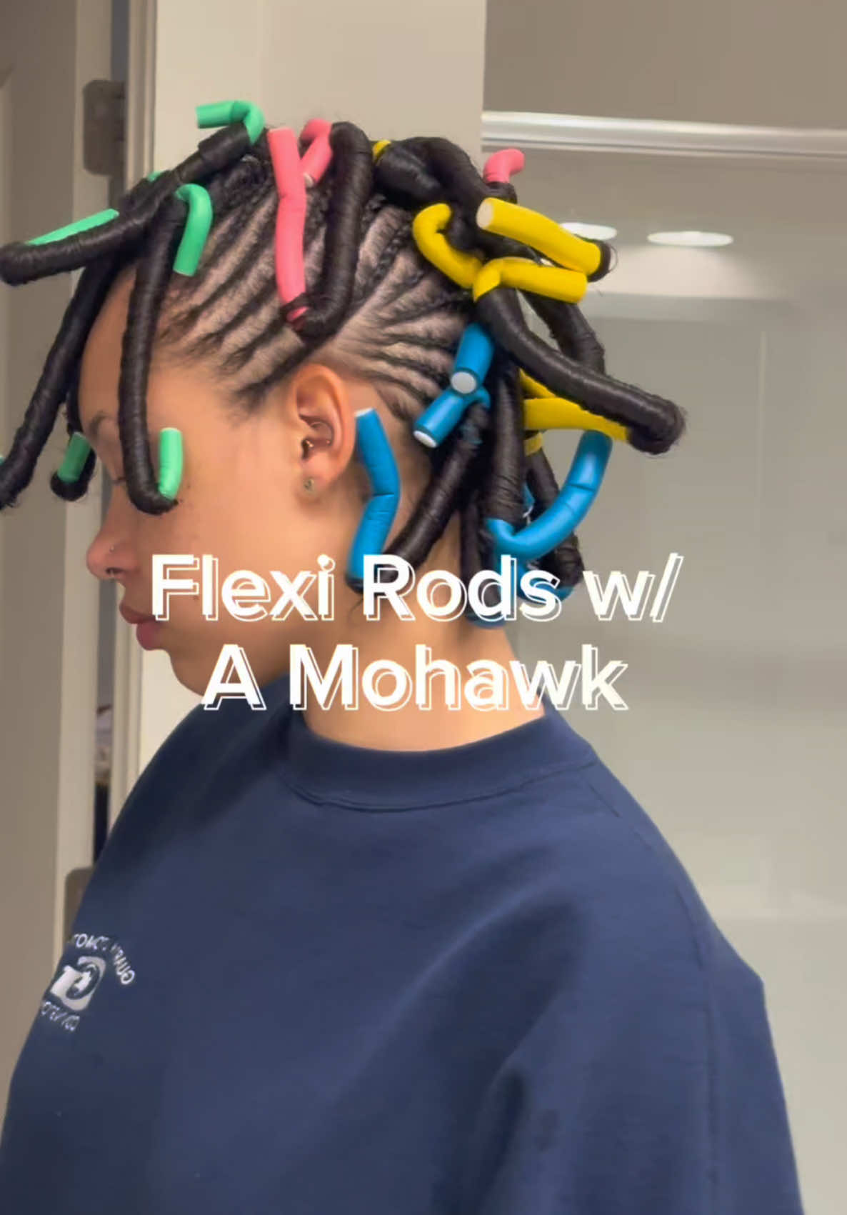 Mohawk with flexi rod curls ?! Are y’all ready to see the results ? 🥰 Verse of the day: “Why am I discouraged? Why is my heart so sad? I will put my hope in God! I will praise him again— my Savior and my God!” Psalms‬ ‭42‬:‭11‬ ‭NLT‬‬ #curls #mohawk #flexirods #flexirodsettutorial 