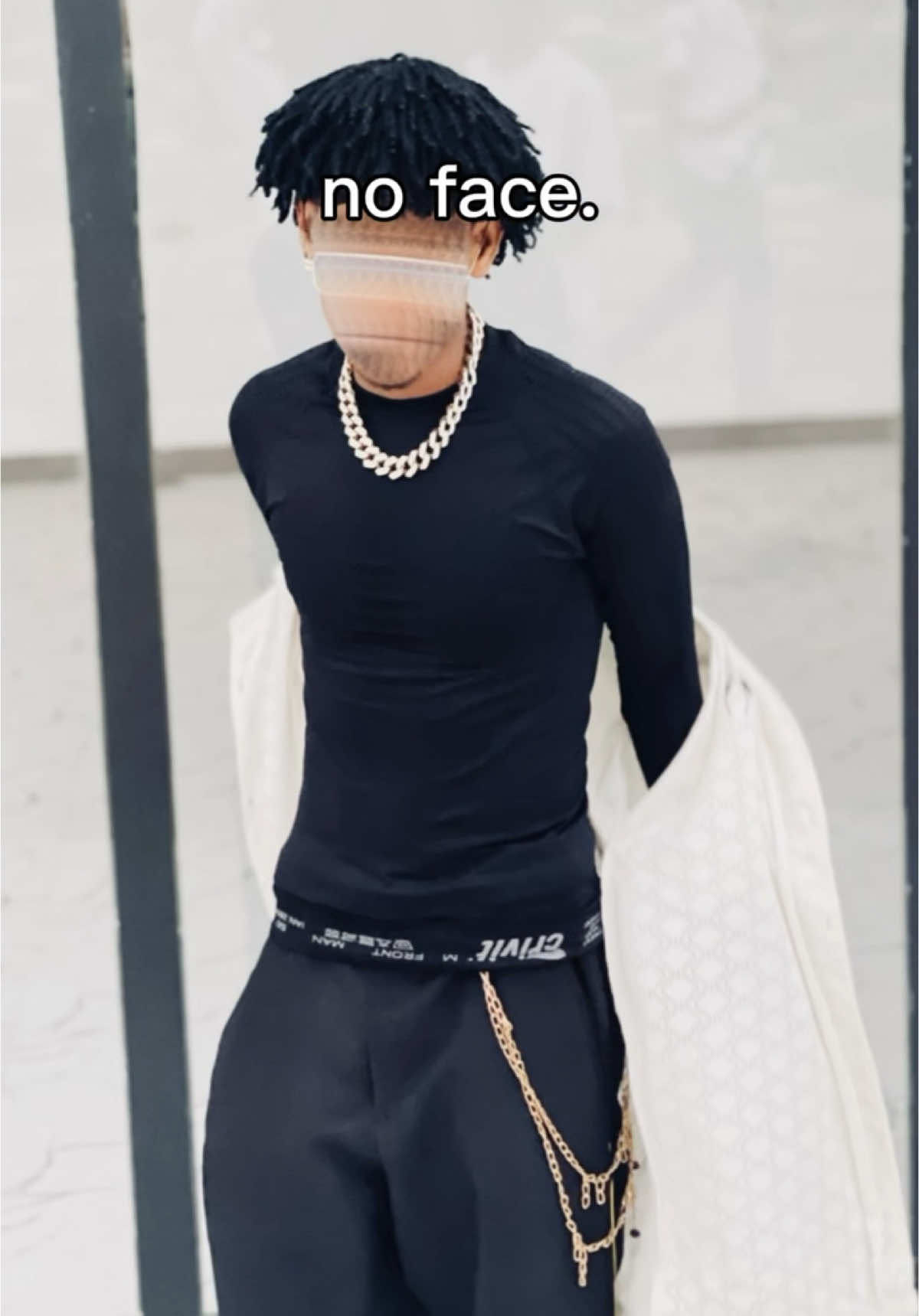 No face #fypシ゚  #fyp #outfit #model #funny #creatorsearchinsights @አፍሮ..ሚኮ🇨🇦 