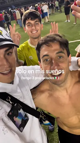 eso es solo en los sueños WUAJAJAJA  @Nickla 12  #fyp #chile #italiano #humor #paratii #elvagi #kick #momo 