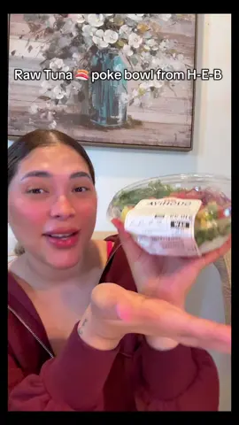 I love H-E-B @H-E-B they always have the freshest food available and affordable 👏🏻 #heb #pokebowl #tunapoke #FoodTok #Foodie #fyp #eatwithme #sushiya 