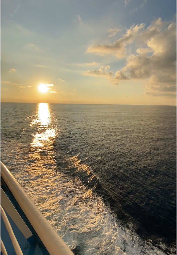 #🌅🌊 #ran1a07 