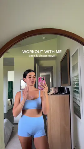 How are we feeling about these kinds of vlogs from me!! set is @Aritzia #workoutwithme #workoutvlog @CelsiusOfficial 