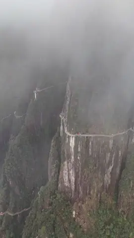 This is almost Amizng china 🇨🇳 🇨🇳  🏔️ *