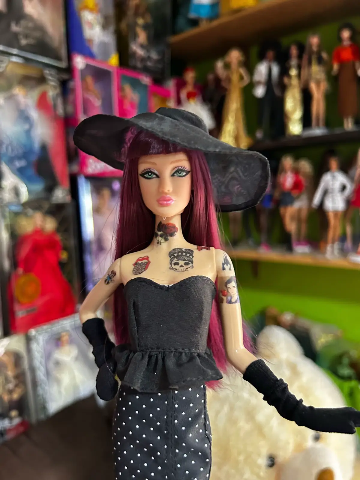 new clothes 😍 #barbie #barbiegirl #barbievintage #muñecas #dolls #barbiegirl❤️‍🔥 #barbietiktok #barbiedoll #barbiestyle #barbietop #barbiehibrida #rockabillygirl #pinupgirl  #moda50s #topmodeldolls #barbietopmodel  #barbiemode #barbiemodelmuse  #moda40s 