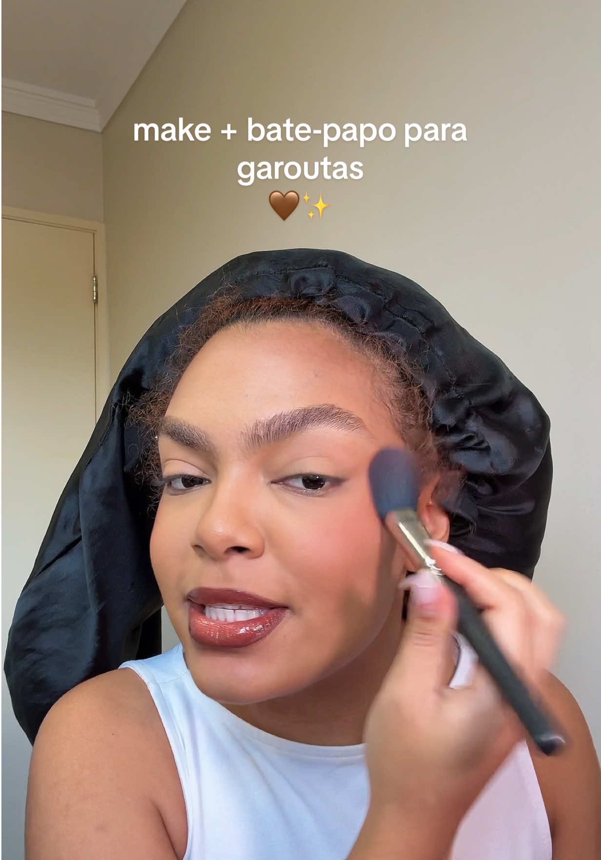 CHEGA DE SE COMPARAR HEIN!  #maquiaefala #autoestima #gloss #makeuphacks 