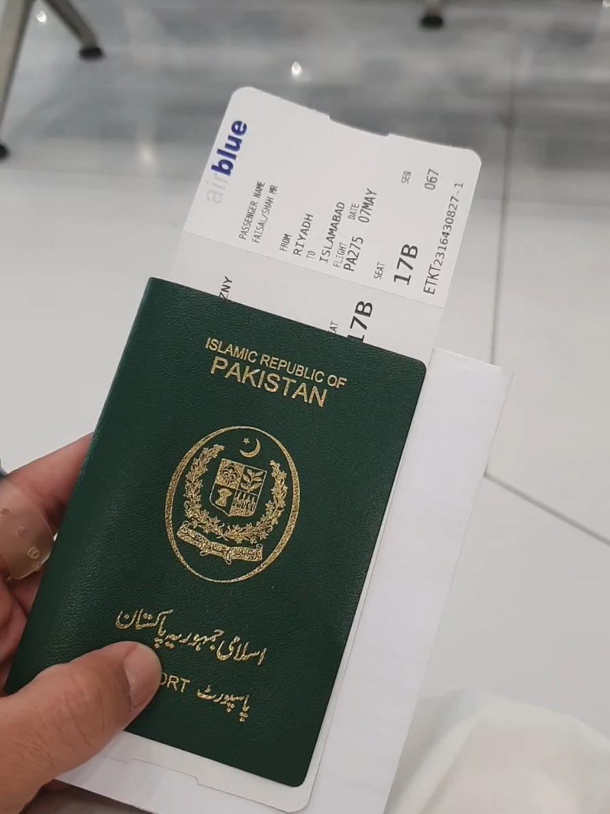 Riyadh🛫 ..... Islamabad🛬 #fyp #viral #foryou #trend #creatorsearchinsights #saudiarabia 