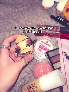 Damn this egg look like a baddieee🤣🤦🏾‍♀️#fyp #virale #egg #makeupchatchallenge 