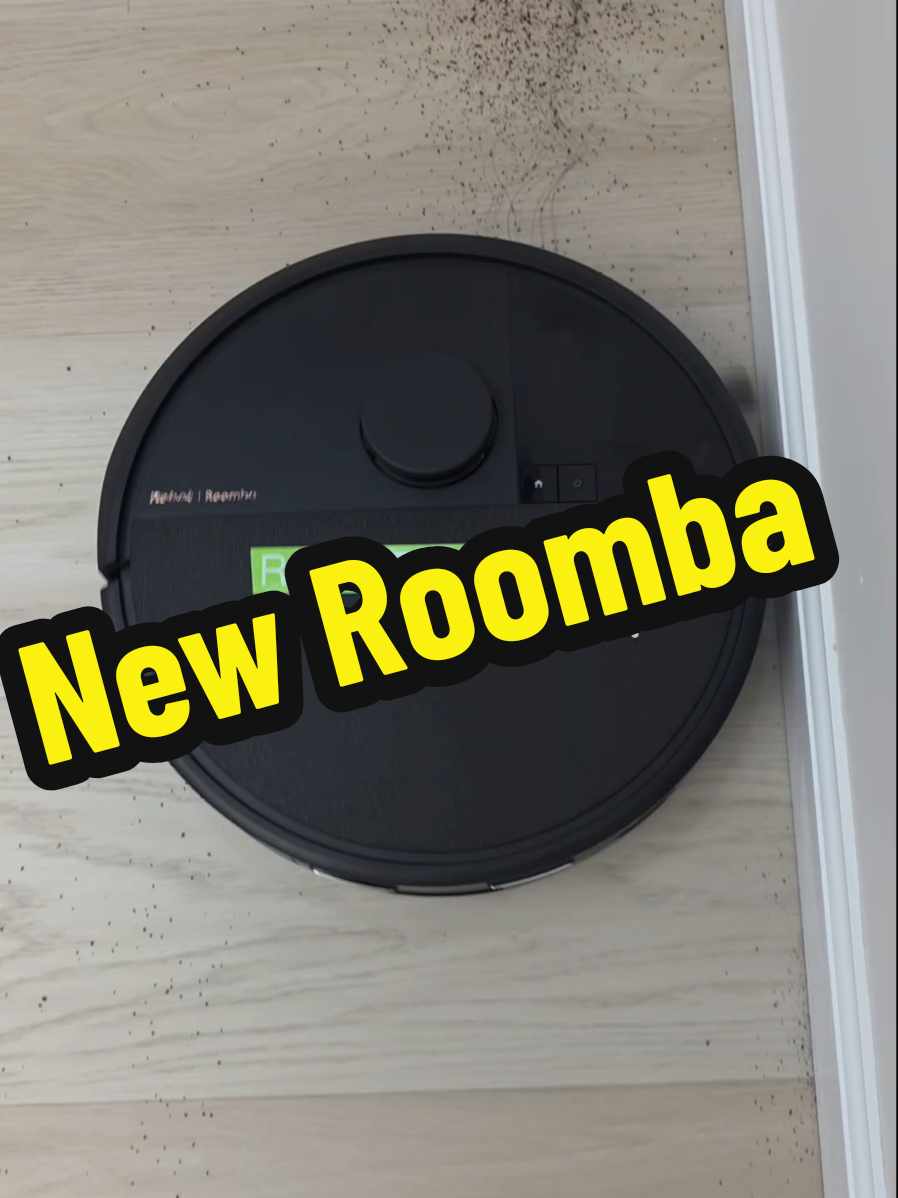 New Roomba 705 Robot vacuum ckeaner here I'm testing the corner cleaning capabilities. Also how it does with long hair. I'm doing a full review on this, and this was how well it cleans on hardwood floors #justadadvideos #robotvacuum #robotvacuumcleaner #roomba #irobot @iRobot 