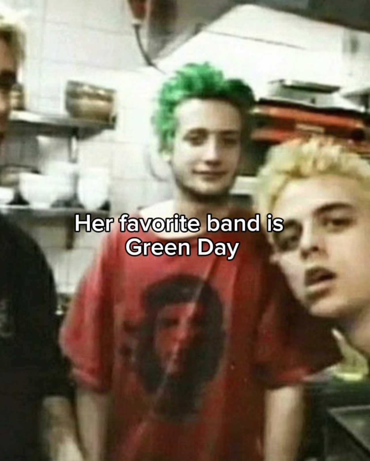 I LOVE GREEN DAY 🙀🙀 #foryoupage #fyp #greenday #punk #punkrock #billiejoearmstrong #bestbandever #shesarebel #iloveythisband #viral #alternative #xyzbca 
