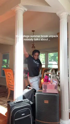 The most chaotic unpack of my life. College did NOT hold back 🧳📦 #collegegirl #unpackwithme #realisticvlog #fyp 
