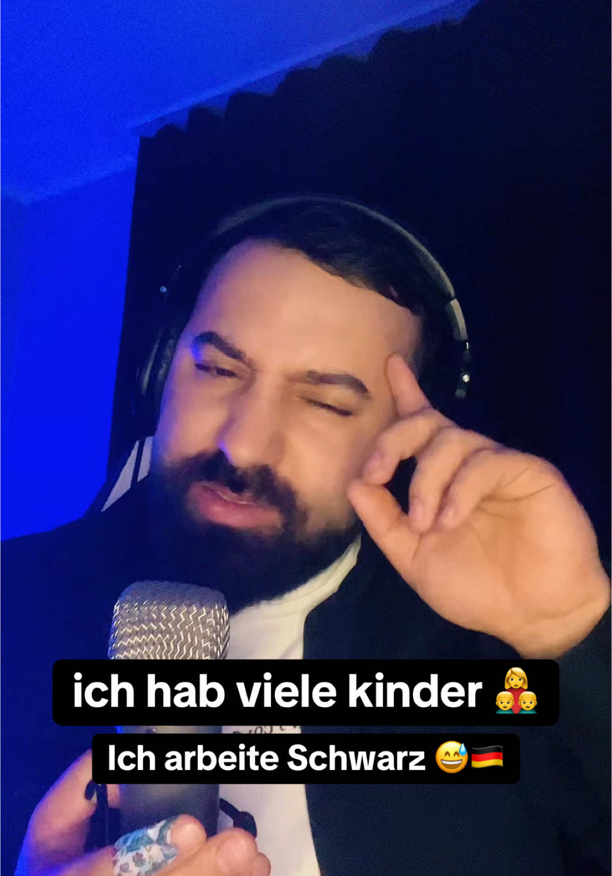 Ich hab viele kinder | ich arbeite scwarz 🇩🇪🇩🇪😅 deutche leider #kinder #kindergeld #scwarz #arbeit #mercedes #robyartistu #deutschland 