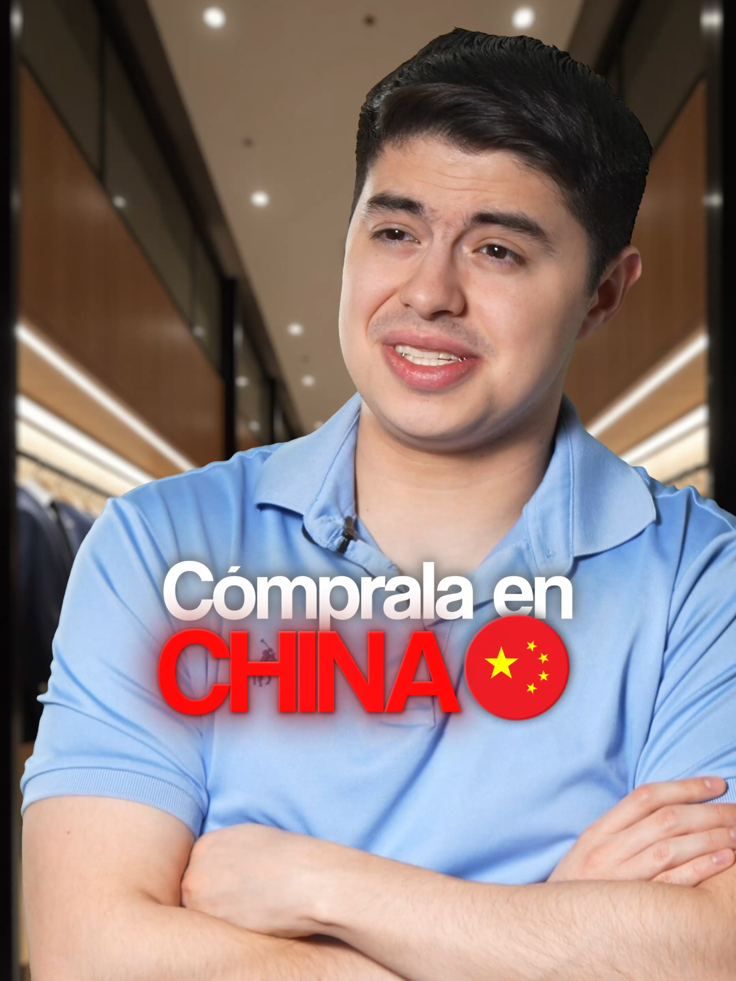 ¿Hecho En China? 👇🏼 Muchos productos de lujo no son lo que parecen. Aunque te vendan exclusividad europea, la verdad es que gran parte de su producción se realiza en fábricas asiáticas, y lo que pagas es el logo, no la calidad. La industria de la moda ha convertido el prestigio en un negocio millonario, vendiendo estatus en lugar de valor real. Mientras tanto, quienes entienden cómo funciona el sistema eligen invertir su dinero con inteligencia. Porque ser rico no es aparentarlo, es tomar decisiones que te acerquen a la libertad, no a la deuda. Déjame saber tus dudas y preguntas acerca de este tema en los comentarios 👁️ ¿Ya habías escuchado de esto antes? #AndresGarza #China #Dinero #Finanzas #FinanzasPersonales #Invertir #Inversión