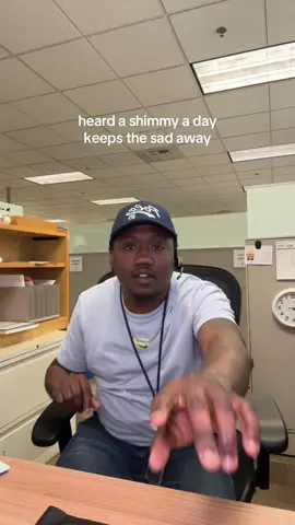 Nah @beef lump is onto something #shimmy #cyrilremix #fyp #officehumor 