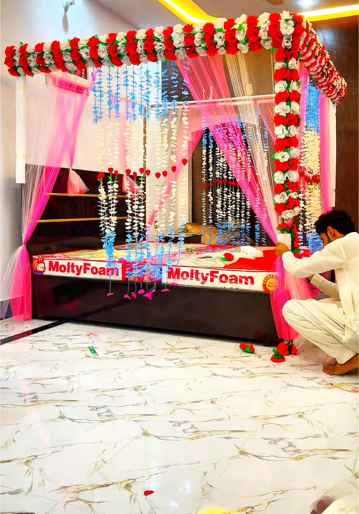 Asad khan decoration  Contact 03049150688 #@︎꧁☆❤️Asad Khan decoration ❤️☆꧂ @zayandeceration #waddingroomdecoration #roomdecor #moneybouquet #flowerbouquet #faryou #faryou #trending #viralvideo #wadding #cardecoration #trending 