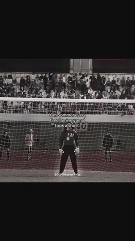 YAN NEUER #manchesterunited #viral #yansommer #cold #ucl #fyp #save #lamineyamal #meme inter Milan vs Barcelona #CapCut 