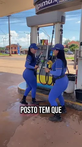 Por que será que todos querem abastecer nesse lugar? #frentista #curiosidades #caminhao #caminhoneiro #lindas #mulhereslindas #rotina #carro #caminhonete #caminhaopaixao #paravoce #motos #moto 