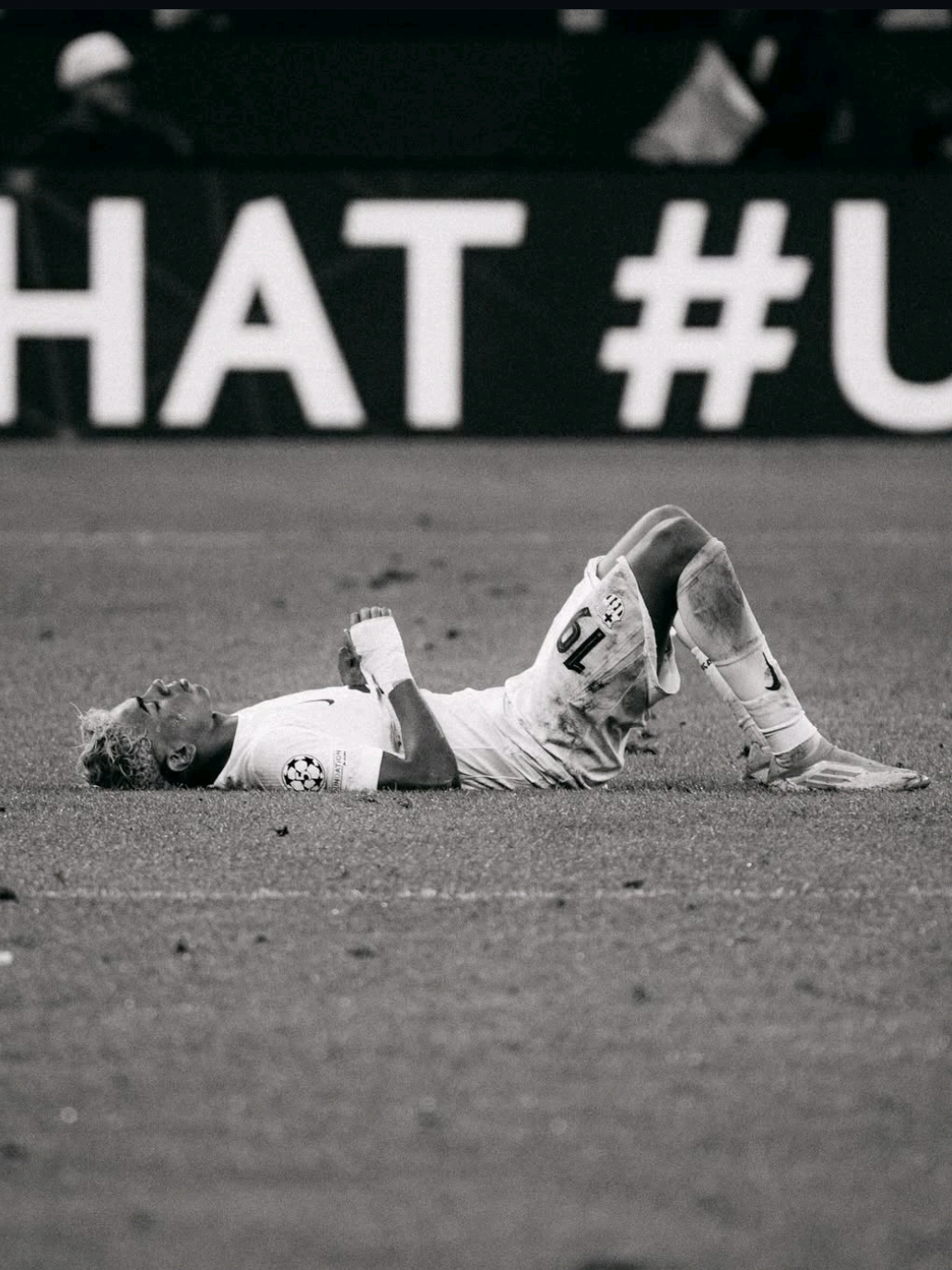 era só 2 minutos, araújo fdp  #barcelonafc #raphinha #ucl #elimimado #fyp #futebol #edit 