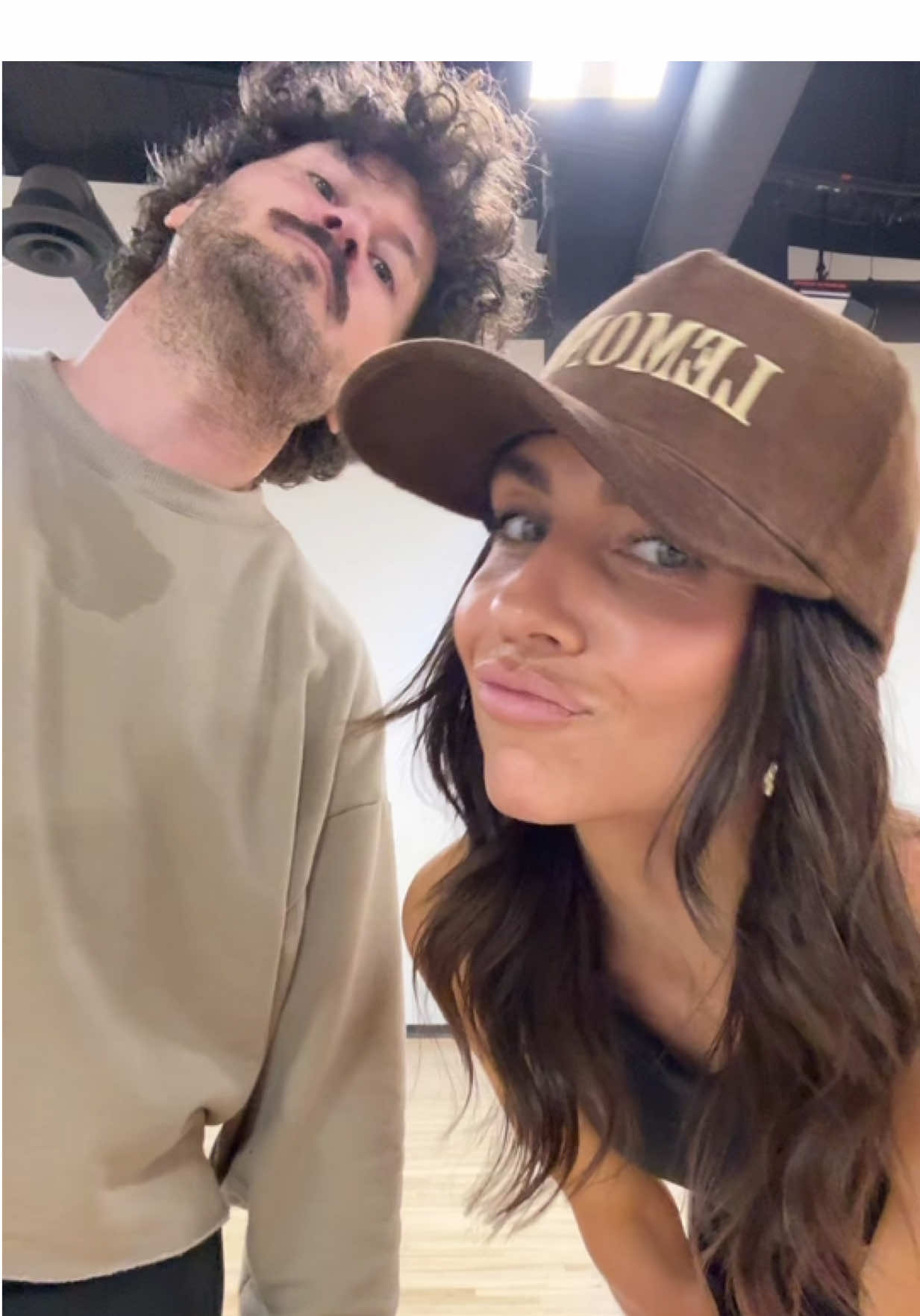 Walk that way on over hereeee 😝 #fyp #dance #couplestiktok 