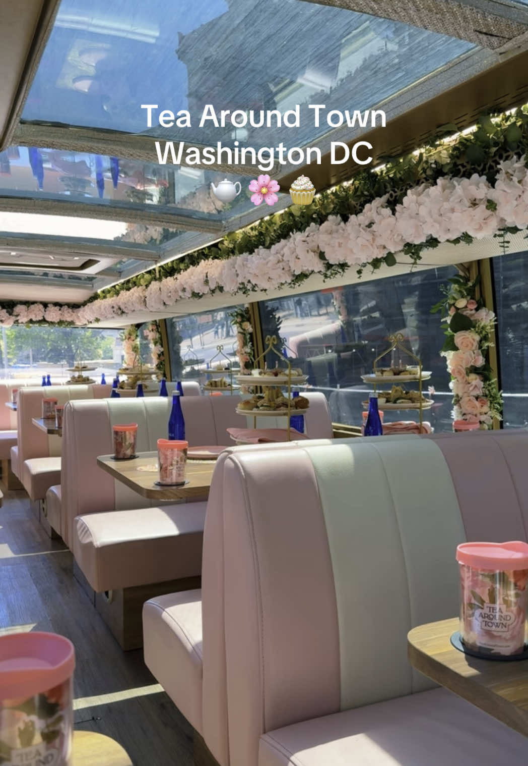 The best way to see the city! #teaaroundtown #dc #dmv #washingtondc #unique #thingstodoindc #dmvdate #girlstrip #motherdaughterdate #teatime #afternoontea 