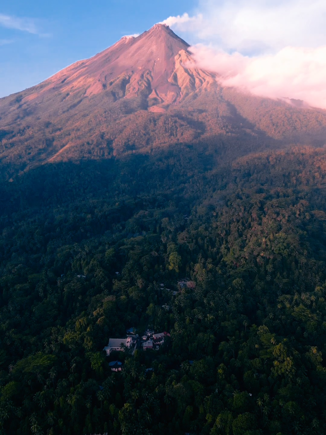 Dari sudut manapun Pulau Siau tetap cantik
