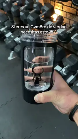 Perfecto para tus suplementos 😮‍💨 #gym #suplementos #gymbro #gymrat #Fitness #electricshaker #shakerturbo