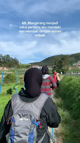 walaupun si pemula ini ngga sampai puncak😥 #mongkrang2194mdpl #2023 