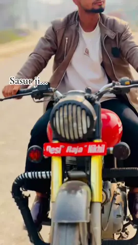 sasur ji...😎 #foryou #go_with_trend #unfrezzmyaccount #treanding_challenge #minequeen👑🖤 #treading_viral_video #slowmo #viralvideo #tiktoknepal @꧁༒✨𝕄ɪSˢ_pãTél༒✨꧂ @84siya_girl🫶❤️‍🩹 @꧁༒☬☠NS_Lover☠︎☬༒꧂ @👑 RO-HIT🔥👩‍❤️‍💋‍👨 @babu_sahab06 