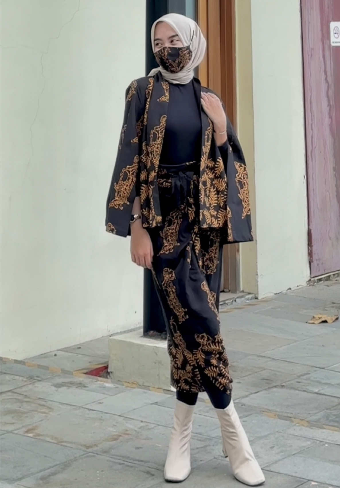 #batikindonesia #batikmodern #outfitwisuda 