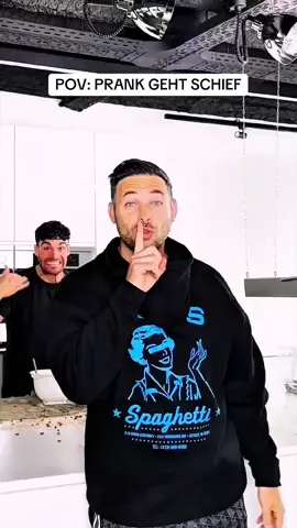 #pranks #scarepranks #funnyprank #jumpscare #funnyreaction #caughtin4k #betatiktok 